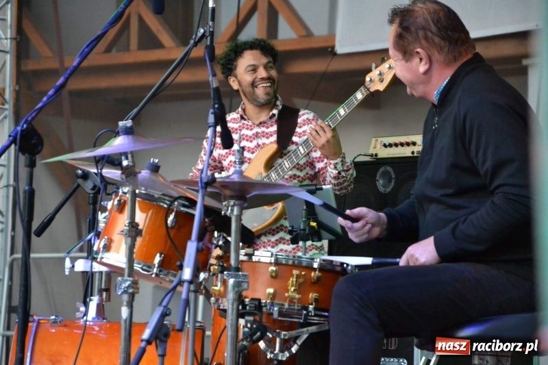 Zdjęcie w galerii na portalu naszraciborz.pl: Krzysztof Kobyliński & KK Pearls w Raciborzu WIDEO  wiadomości z regionu