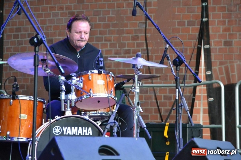 Zdjęcie w galerii na portalu naszraciborz.pl: Krzysztof Kobyliński & KK Pearls w Raciborzu WIDEO  wiadomości z regionu