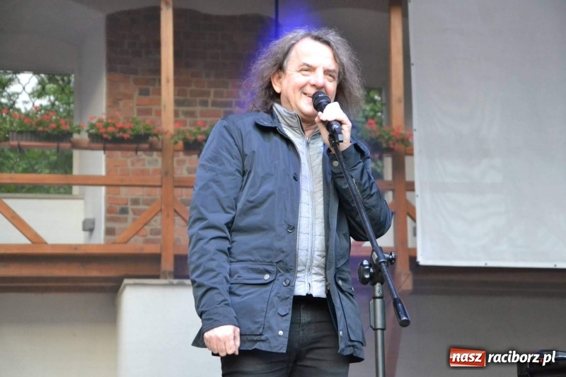 Zdjęcie w galerii na portalu naszraciborz.pl: Krzysztof Kobyliński & KK Pearls w Raciborzu WIDEO  wiadomości z regionu