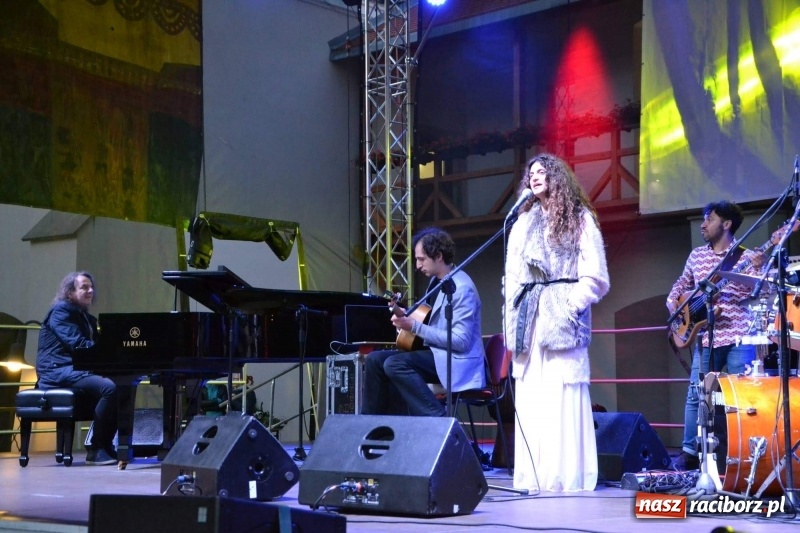 Zdjęcie w galerii na portalu naszraciborz.pl: Krzysztof Kobyliński & KK Pearls w Raciborzu WIDEO  wiadomości z regionu