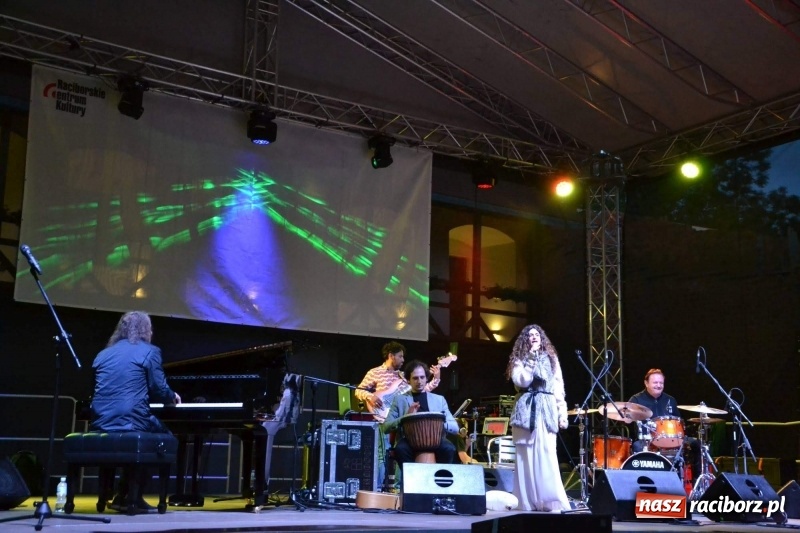 Zdjęcie w galerii na portalu naszraciborz.pl: Krzysztof Kobyliński & KK Pearls w Raciborzu WIDEO  wiadomości z regionu