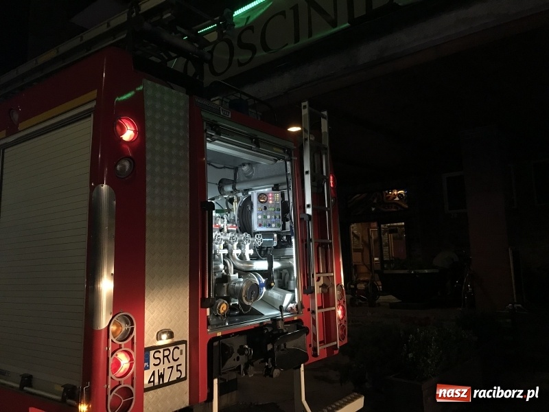 Zdjęcie w galerii na portalu naszraciborz.pl: Pożar w gościńcu na Bosackiej. Jedna osoba poszkodowana FOTO wiadomości z regionu