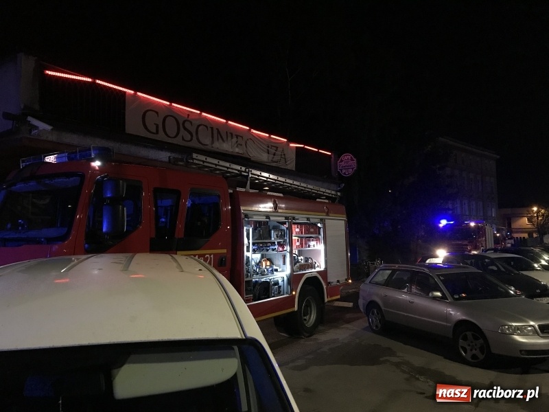 Zdjęcie w galerii na portalu naszraciborz.pl: Pożar w gościńcu na Bosackiej. Jedna osoba poszkodowana FOTO wiadomości z regionu