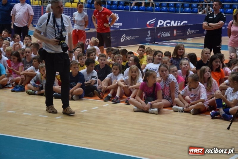 Zdjęcie w galerii na portalu naszraciborz.pl: Szczypiornistki z Pietrowic piąte w Polsce wiadomości z regionu