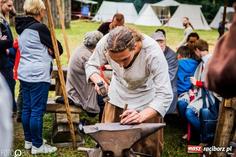 Zdjęcie w galerii na portalu naszraciborz.pl: Walki drużynowe podczas Festiwalu Średniowiecznego wiadomości z regionu