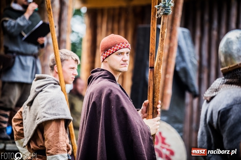 Zdjęcie w galerii na portalu naszraciborz.pl: Walki drużynowe podczas Festiwalu Średniowiecznego wiadomości z regionu