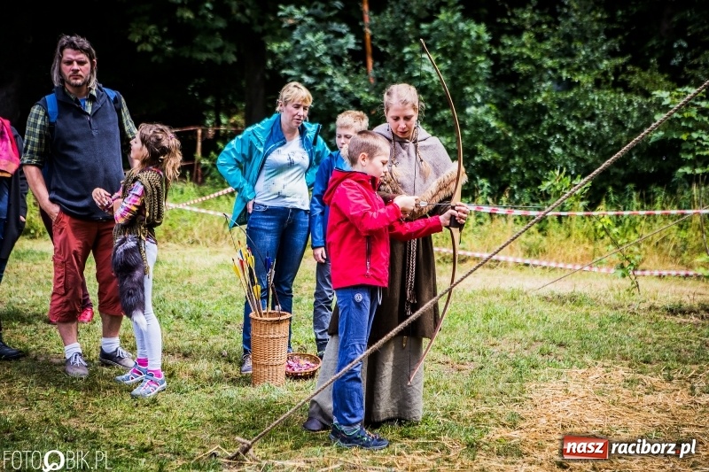 Zdjęcie w galerii na portalu naszraciborz.pl: Walki drużynowe podczas Festiwalu Średniowiecznego wiadomości z regionu