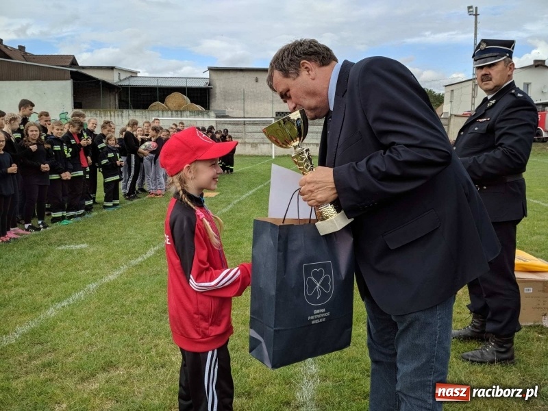 Zdjęcie w galerii na portalu naszraciborz.pl: Samborowice rywalizowały same ze sobą. Wynik pierwszej drużyny poniżej setki! wiadomości z regionu