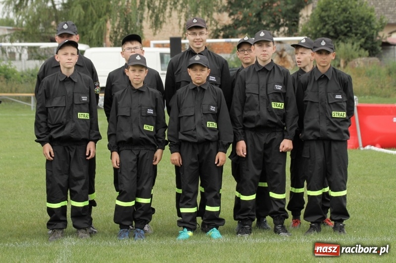 Zdjęcie w galerii na portalu naszraciborz.pl: Samborowice rywalizowały same ze sobą. Wynik pierwszej drużyny poniżej setki! wiadomości z regionu