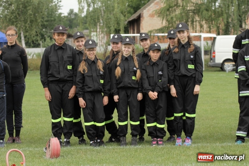 Zdjęcie w galerii na portalu naszraciborz.pl: Samborowice rywalizowały same ze sobą. Wynik pierwszej drużyny poniżej setki! wiadomości z regionu