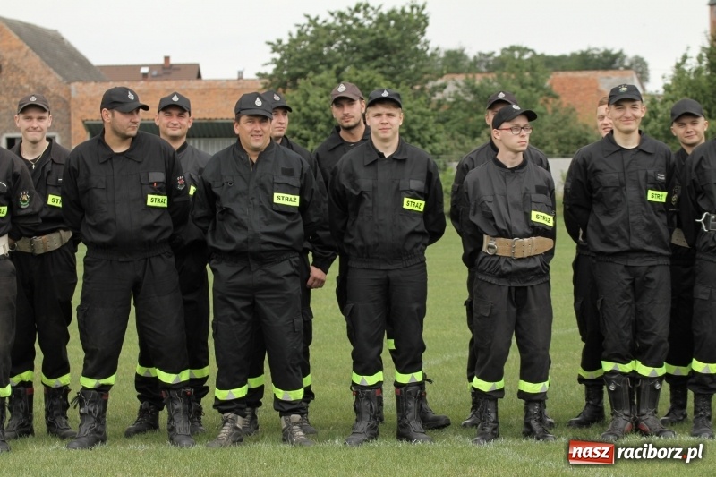 Zdjęcie w galerii na portalu naszraciborz.pl: Samborowice rywalizowały same ze sobą. Wynik pierwszej drużyny poniżej setki! wiadomości z regionu