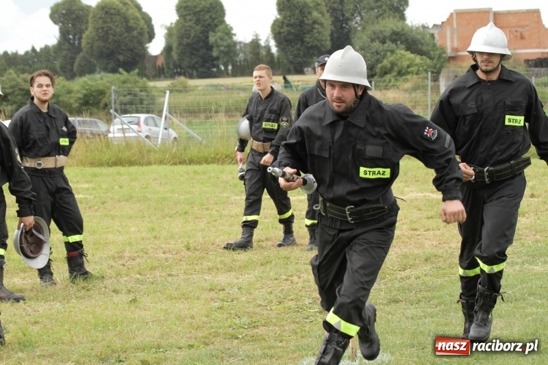 Zdjęcie w galerii na portalu naszraciborz.pl: Samborowice rywalizowały same ze sobą. Wynik pierwszej drużyny poniżej setki! wiadomości z regionu