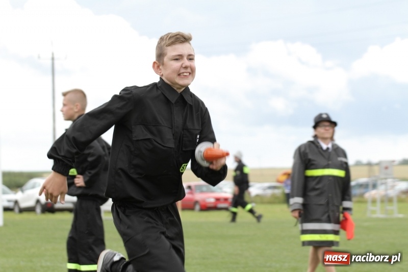 Zdjęcie w galerii na portalu naszraciborz.pl: Samborowice rywalizowały same ze sobą. Wynik pierwszej drużyny poniżej setki! wiadomości z regionu