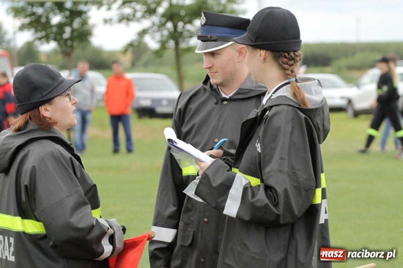 Zdjęcie w galerii na portalu naszraciborz.pl: Samborowice rywalizowały same ze sobą. Wynik pierwszej drużyny poniżej setki! wiadomości z regionu