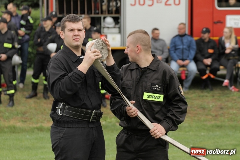 Zdjęcie w galerii na portalu naszraciborz.pl: Samborowice rywalizowały same ze sobą. Wynik pierwszej drużyny poniżej setki! wiadomości z regionu