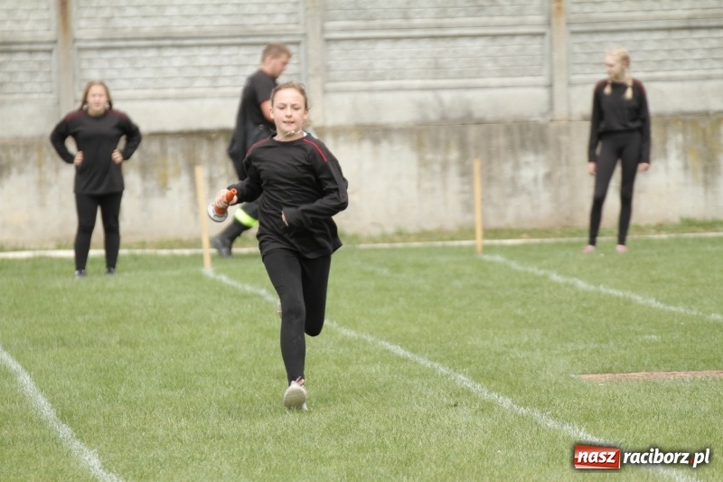 Zdjęcie w galerii na portalu naszraciborz.pl: Samborowice rywalizowały same ze sobą. Wynik pierwszej drużyny poniżej setki! wiadomości z regionu