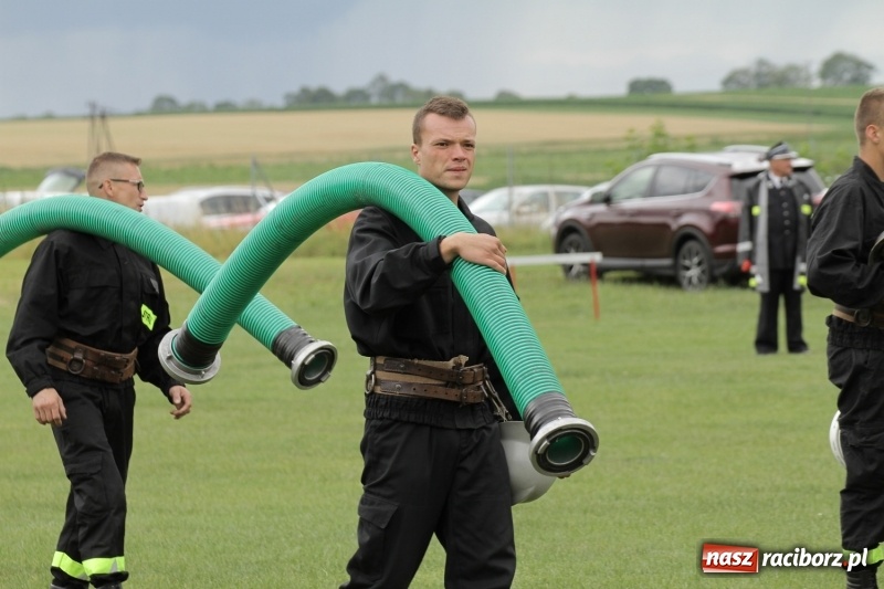 Zdjęcie w galerii na portalu naszraciborz.pl: Samborowice rywalizowały same ze sobą. Wynik pierwszej drużyny poniżej setki! wiadomości z regionu
