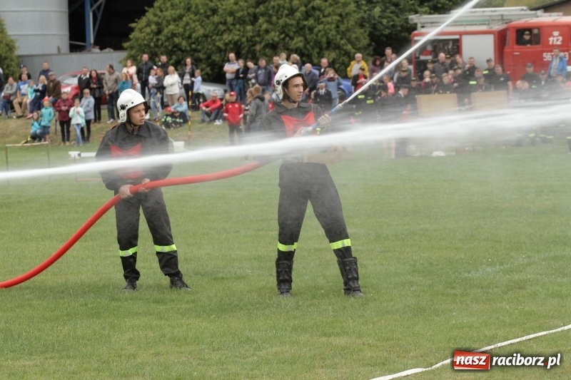 Zdjęcie w galerii na portalu naszraciborz.pl: Samborowice rywalizowały same ze sobą. Wynik pierwszej drużyny poniżej setki! wiadomości z regionu