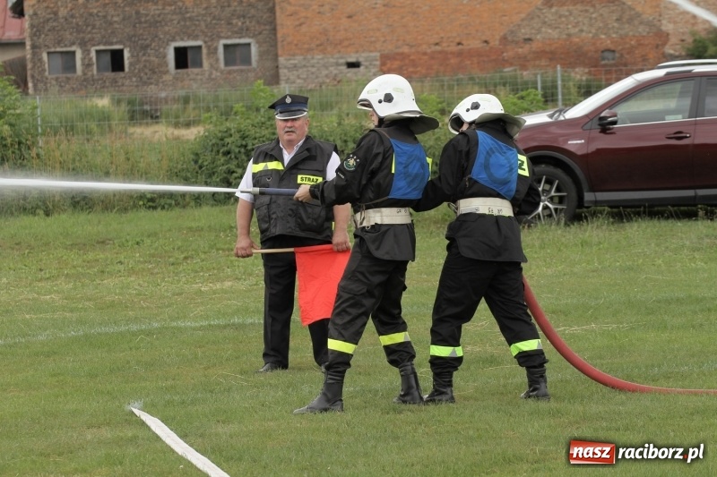 Zdjęcie w galerii na portalu naszraciborz.pl: Samborowice rywalizowały same ze sobą. Wynik pierwszej drużyny poniżej setki! wiadomości z regionu