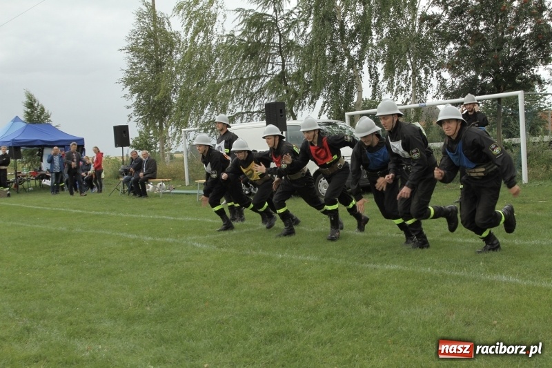 Zdjęcie w galerii na portalu naszraciborz.pl: Samborowice rywalizowały same ze sobą. Wynik pierwszej drużyny poniżej setki! wiadomości z regionu