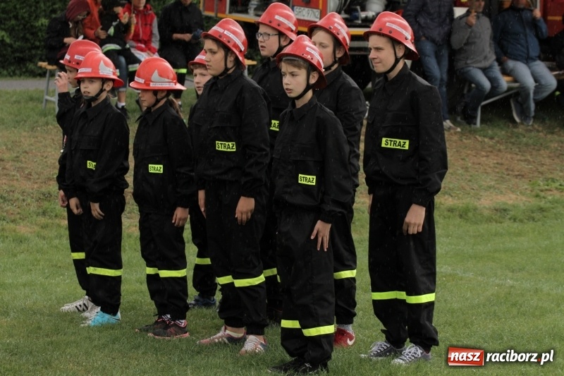 Zdjęcie w galerii na portalu naszraciborz.pl: Samborowice rywalizowały same ze sobą. Wynik pierwszej drużyny poniżej setki! wiadomości z regionu