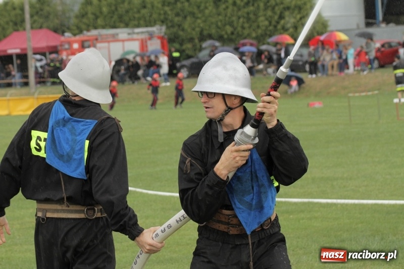 Zdjęcie w galerii na portalu naszraciborz.pl: Samborowice rywalizowały same ze sobą. Wynik pierwszej drużyny poniżej setki! wiadomości z regionu