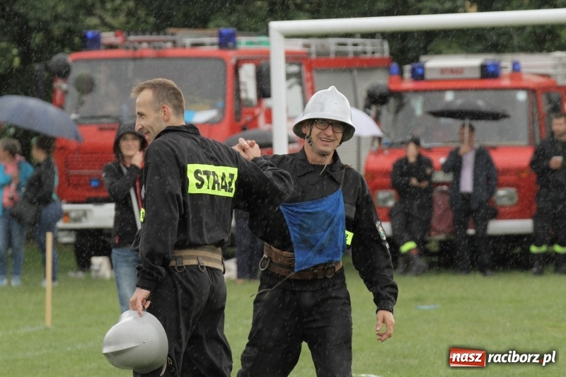 Zdjęcie w galerii na portalu naszraciborz.pl: Samborowice rywalizowały same ze sobą. Wynik pierwszej drużyny poniżej setki! wiadomości z regionu