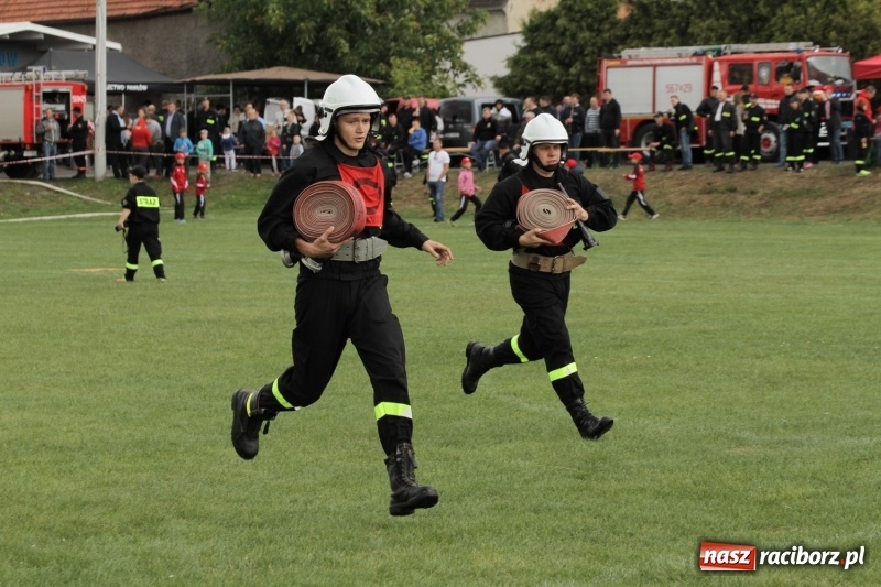 Zdjęcie w galerii na portalu naszraciborz.pl: Samborowice rywalizowały same ze sobą. Wynik pierwszej drużyny poniżej setki! wiadomości z regionu