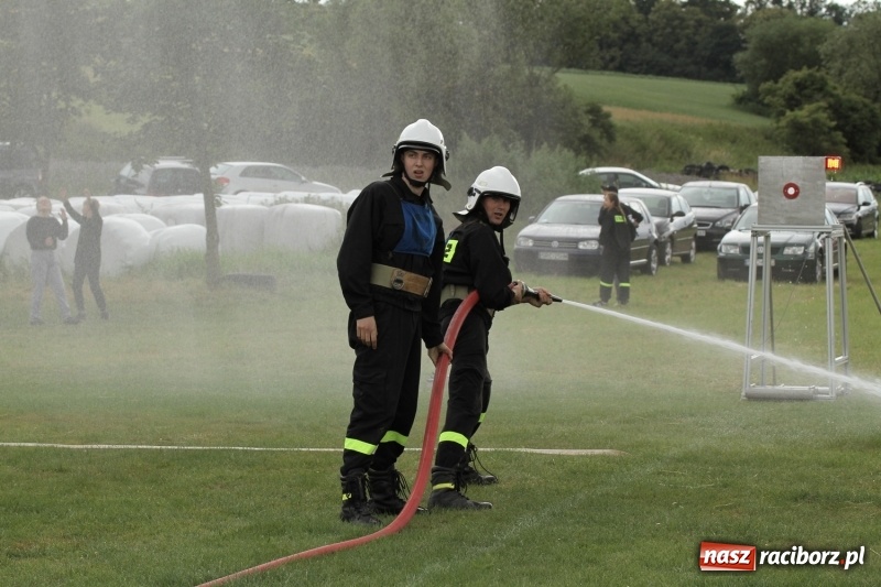 Zdjęcie w galerii na portalu naszraciborz.pl: Samborowice rywalizowały same ze sobą. Wynik pierwszej drużyny poniżej setki! wiadomości z regionu