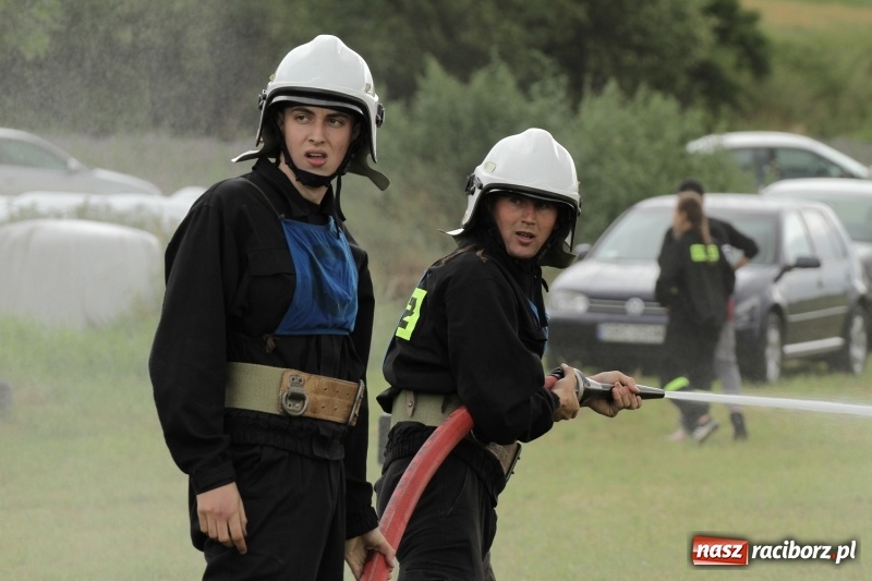 Zdjęcie w galerii na portalu naszraciborz.pl: Samborowice rywalizowały same ze sobą. Wynik pierwszej drużyny poniżej setki! wiadomości z regionu