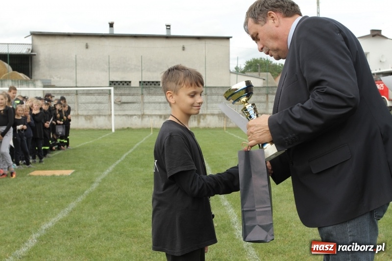 Zdjęcie w galerii na portalu naszraciborz.pl: Samborowice rywalizowały same ze sobą. Wynik pierwszej drużyny poniżej setki! wiadomości z regionu