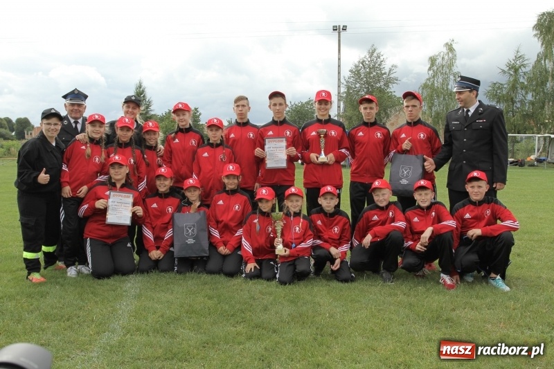 Zdjęcie w galerii na portalu naszraciborz.pl: Samborowice rywalizowały same ze sobą. Wynik pierwszej drużyny poniżej setki! wiadomości z regionu