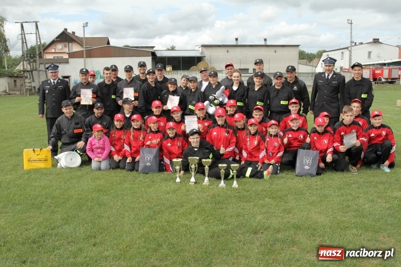 Zdjęcie w galerii na portalu naszraciborz.pl: Samborowice rywalizowały same ze sobą. Wynik pierwszej drużyny poniżej setki! wiadomości z regionu