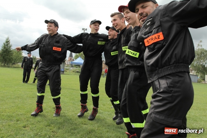 Zdjęcie w galerii na portalu naszraciborz.pl: Samborowice rywalizowały same ze sobą. Wynik pierwszej drużyny poniżej setki! wiadomości z regionu