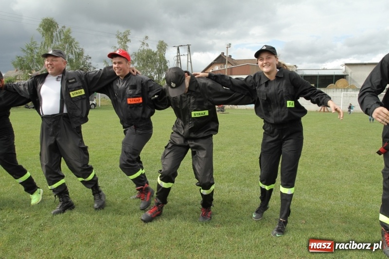 Zdjęcie w galerii na portalu naszraciborz.pl: Samborowice rywalizowały same ze sobą. Wynik pierwszej drużyny poniżej setki! wiadomości z regionu