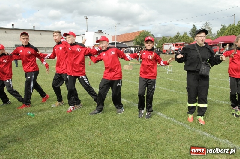 Zdjęcie w galerii na portalu naszraciborz.pl: Samborowice rywalizowały same ze sobą. Wynik pierwszej drużyny poniżej setki! wiadomości z regionu