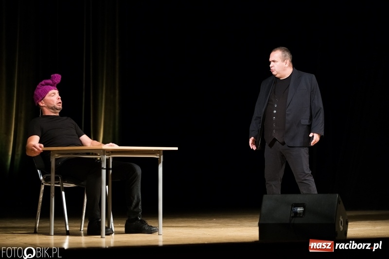 Zdjęcie w galerii na portalu naszraciborz.pl: Kabaret Ani Mru-Mru bawił w  Raciborskim Centrum Kultury wiadomości z regionu