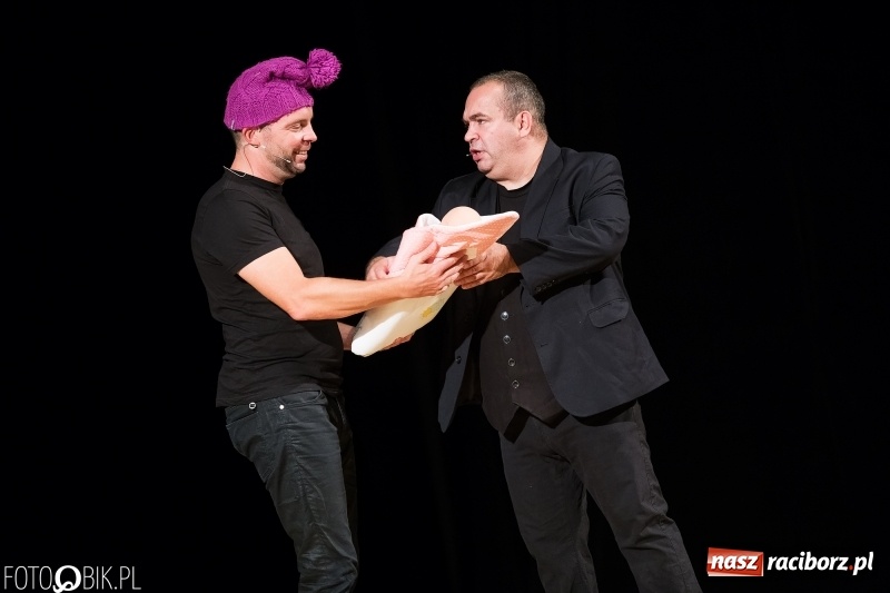 Zdjęcie w galerii na portalu naszraciborz.pl: Kabaret Ani Mru-Mru bawił w  Raciborskim Centrum Kultury wiadomości z regionu