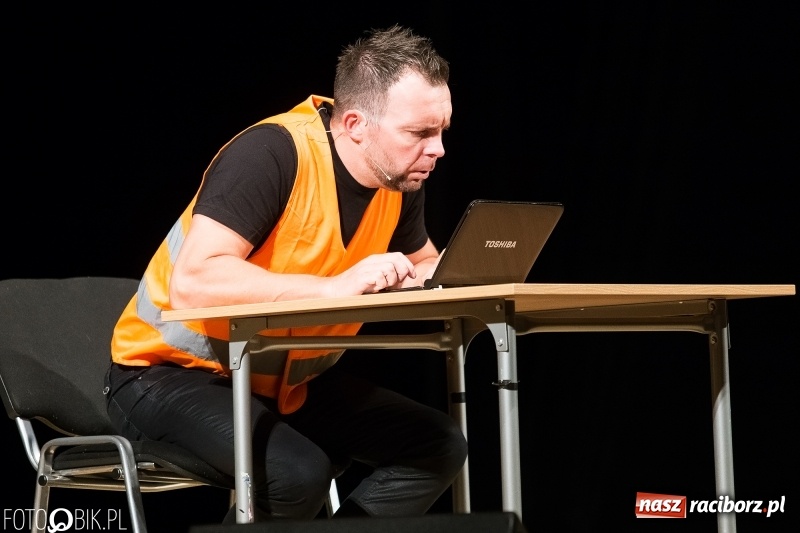 Zdjęcie w galerii na portalu naszraciborz.pl: Kabaret Ani Mru-Mru bawił w  Raciborskim Centrum Kultury wiadomości z regionu