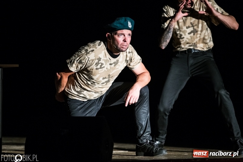 Zdjęcie w galerii na portalu naszraciborz.pl: Kabaret Ani Mru-Mru bawił w  Raciborskim Centrum Kultury wiadomości z regionu