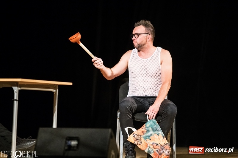 Zdjęcie w galerii na portalu naszraciborz.pl: Kabaret Ani Mru-Mru bawił w  Raciborskim Centrum Kultury wiadomości z regionu