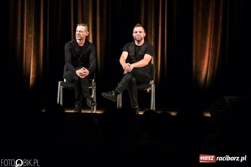 Zdjęcie w galerii na portalu naszraciborz.pl: Kabaret Ani Mru-Mru bawił w  Raciborskim Centrum Kultury wiadomości z regionu