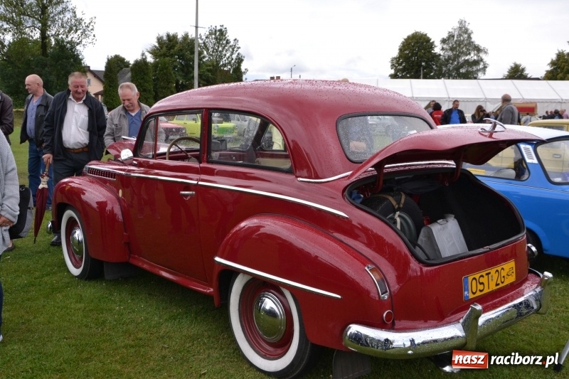 Zdjęcie w galerii na portalu naszraciborz.pl: Szrot czy sztos? Co jeździ po naszych drogach?  wiadomości z regionu