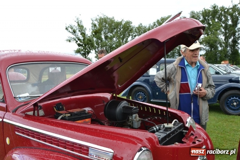 Zdjęcie w galerii na portalu naszraciborz.pl: Szrot czy sztos? Co jeździ po naszych drogach?  wiadomości z regionu