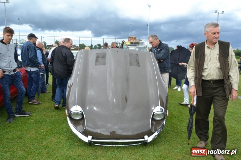 Zdjęcie w galerii na portalu naszraciborz.pl: Szrot czy sztos? Co jeździ po naszych drogach?  wiadomości z regionu