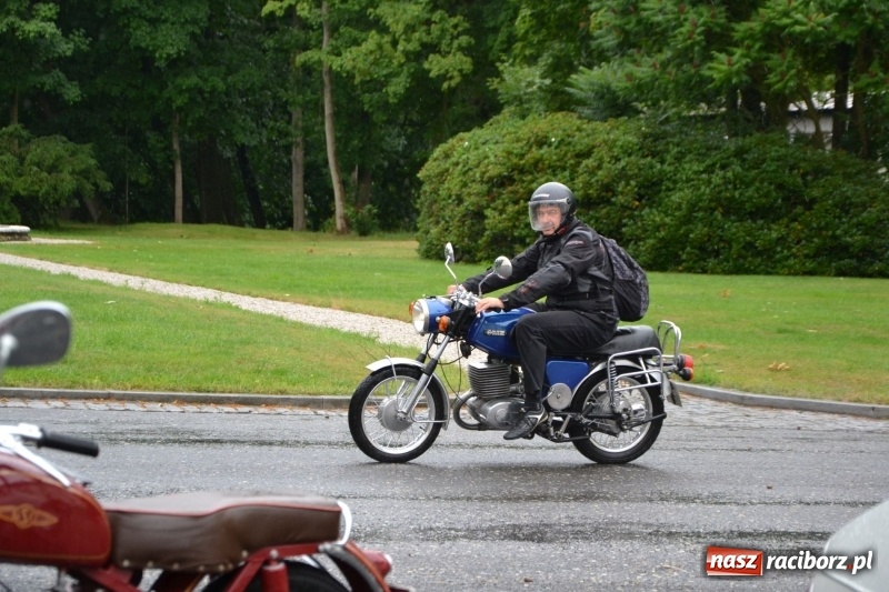 Zdjęcie w galerii na portalu naszraciborz.pl: Szrot czy sztos? Co jeździ po naszych drogach?  wiadomości z regionu