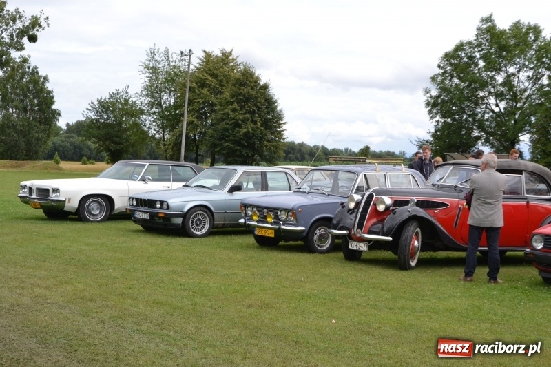 Zdjęcie w galerii na portalu naszraciborz.pl: Szrot czy sztos? Co jeździ po naszych drogach?  wiadomości z regionu