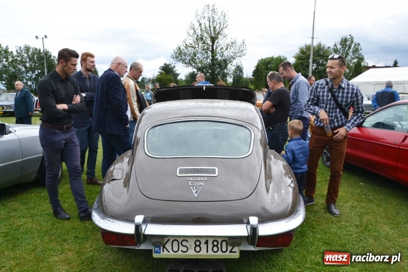 Zdjęcie w galerii na portalu naszraciborz.pl: Szrot czy sztos? Co jeździ po naszych drogach?  wiadomości z regionu