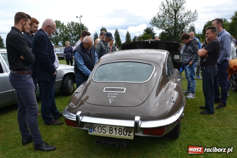 Zdjęcie w galerii na portalu naszraciborz.pl: Szrot czy sztos? Co jeździ po naszych drogach?  wiadomości z regionu