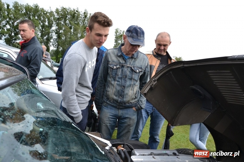 Zdjęcie w galerii na portalu naszraciborz.pl: Szrot czy sztos? Co jeździ po naszych drogach?  wiadomości z regionu